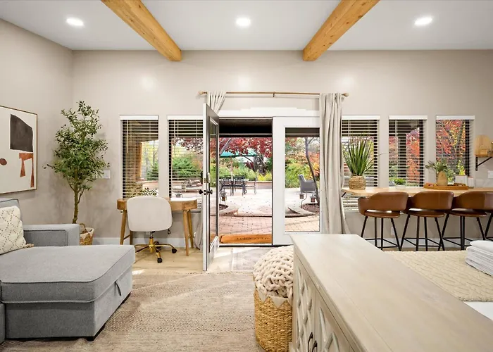Huge Compound Gym Two Spas Casitas Pond * Sedona