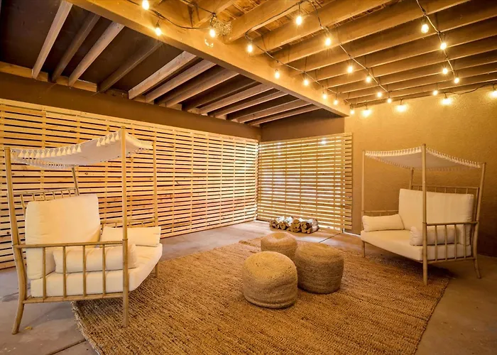 Huge Compound Gym Two Spas Casitas Pond *